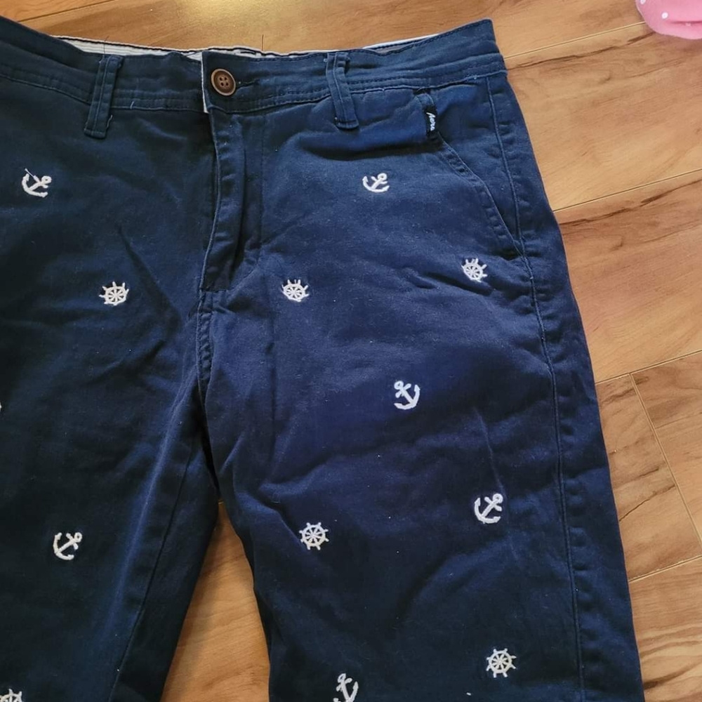Like new men's anchor shorts